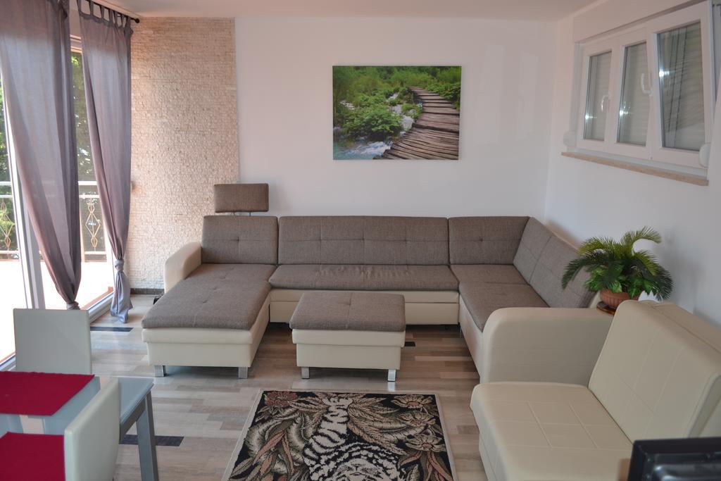 Apartments Lungomare Umag Szoba fotó